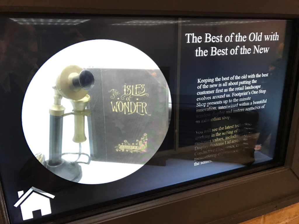 CDS transparent footprint V&M stand